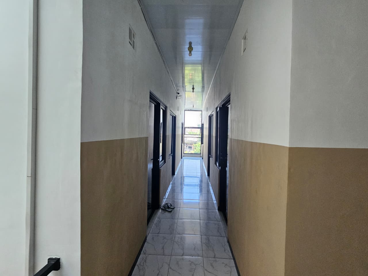 Koridor hunian bersih